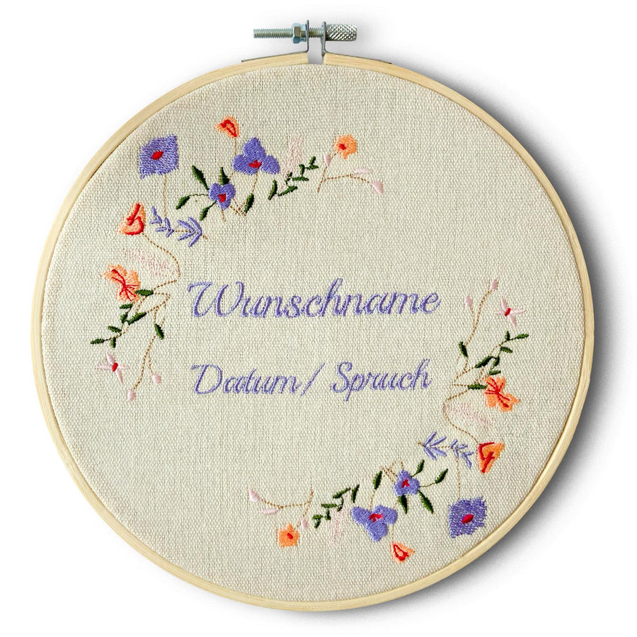 Stickrahmen mit Namen und Datum bestickt - Geburt oder Taufe